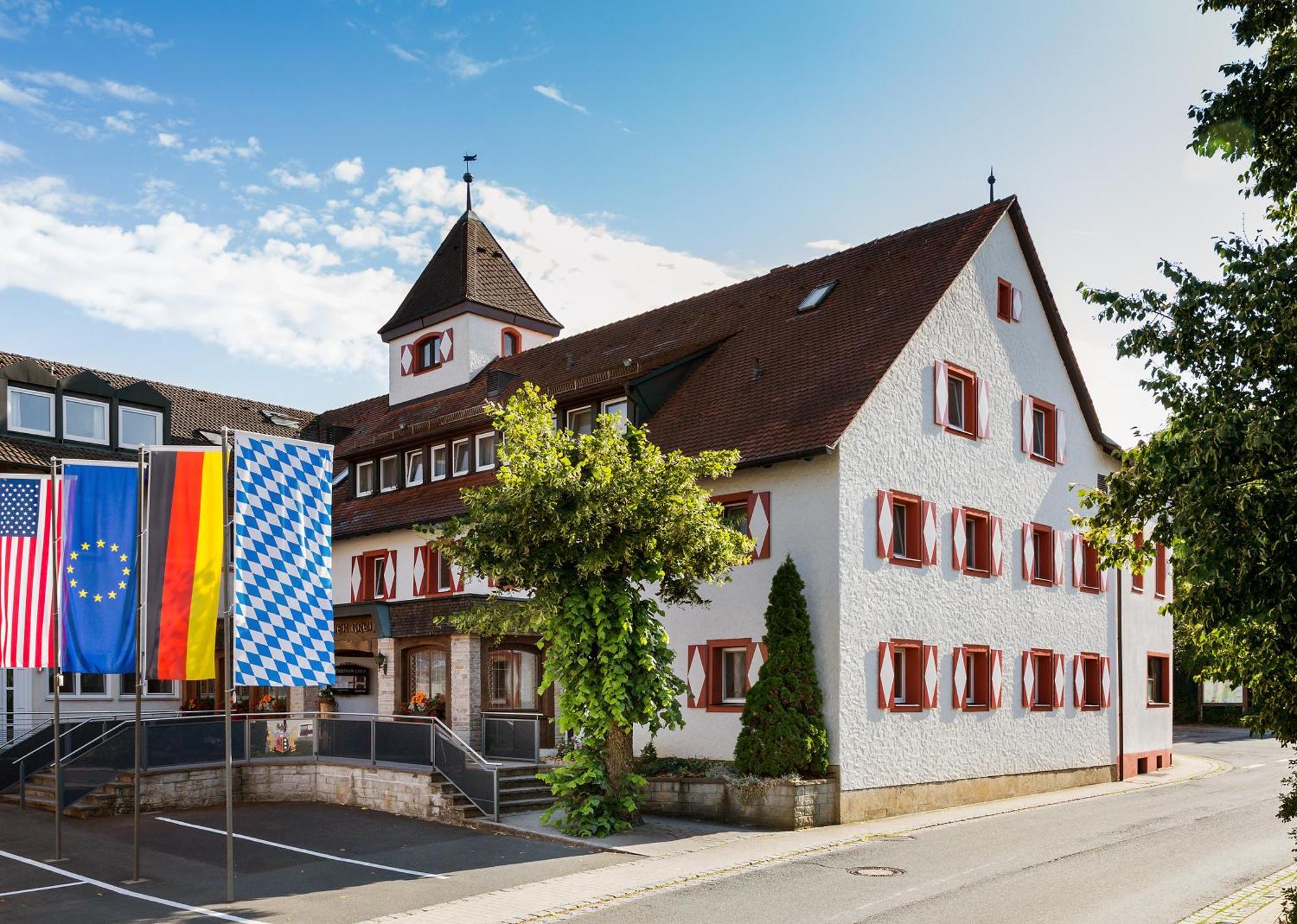 Wirtshaus & Hotel Goldener Greif Edelsfeld Extérieur photo